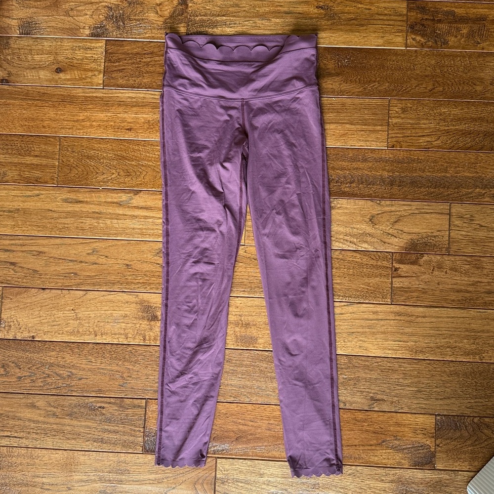 JoyLab Plum Scalloped Leggings